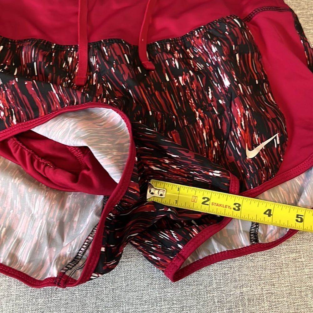 Nike Shorts - Picture 2 of 5